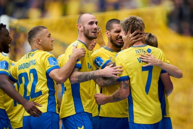 4 VIP-billetter inkl. spisning: Brøndby IF – Silkeborg IF – til fordel for Red Barnet