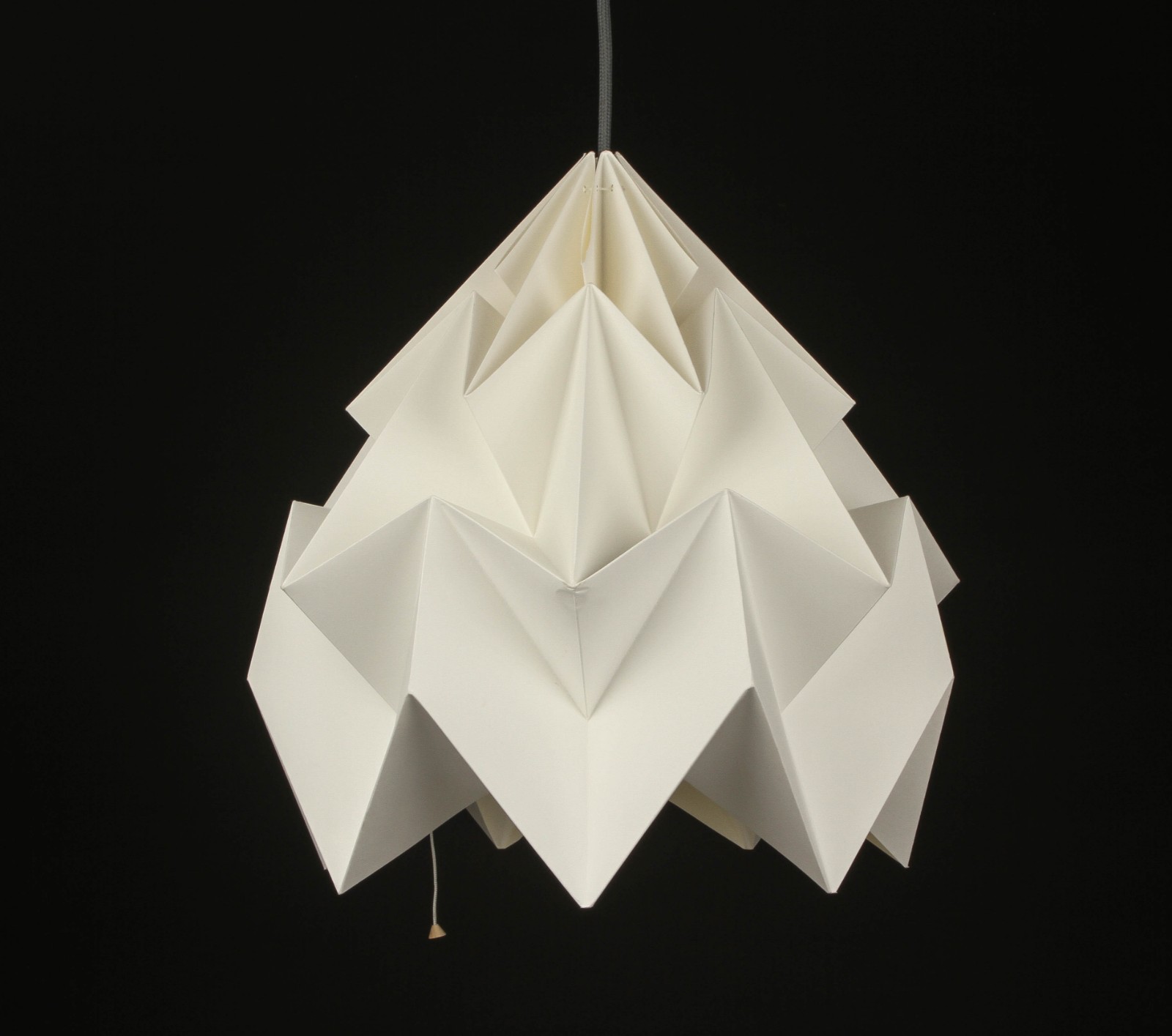 Studio Snowpuppe. Et par 'Moth Lampe Hvid Xl' hvid (2) | Lauritz.com