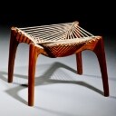 Jørgen Høvelskov. Harpe, taburet samt bord (2)