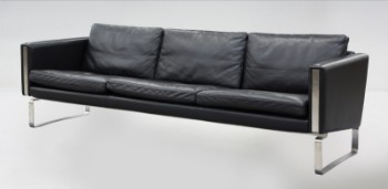 Hans J. Wegner. Tre-pers. sofa, model CH-102, sort læder