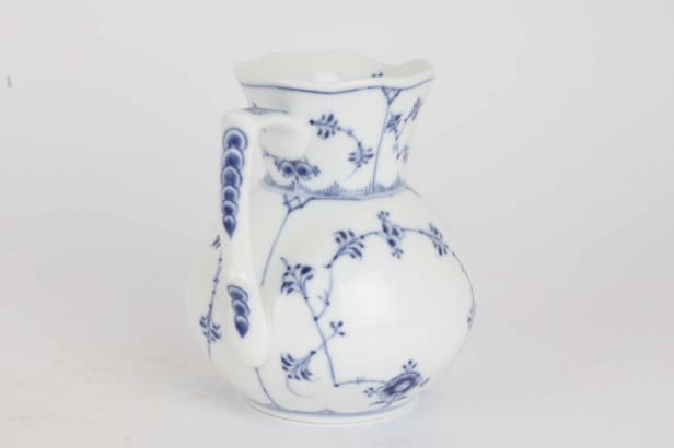 Royal Copenhagen: Musselmalet mælkekande nr. 386