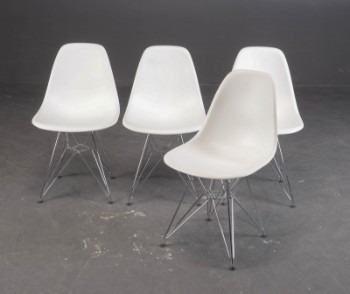Charles Eames. Et sæt på fire stole, model DSR (4)
