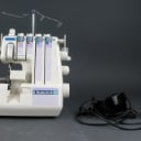 Husqvarna. Model Huskylock 460D