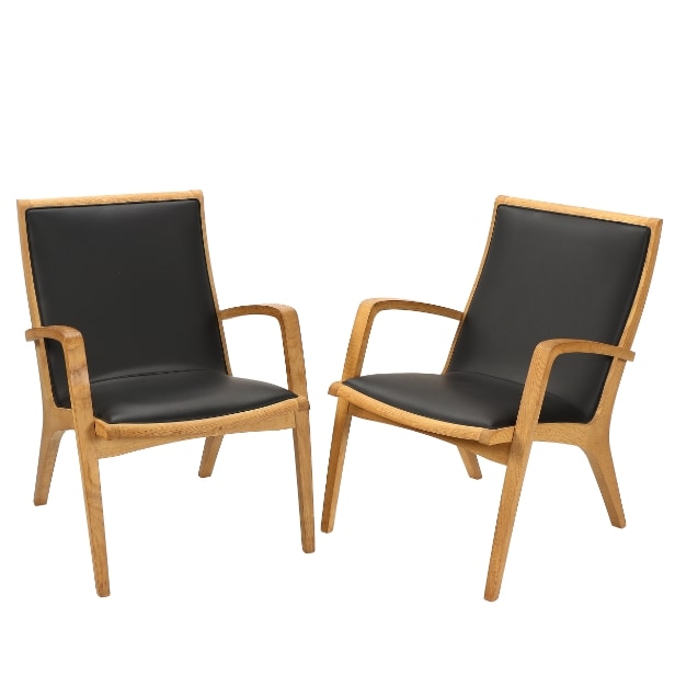 Jakob Berg, et par lænestole, massiv eg, model Ara3 (2) | Lauritz.com