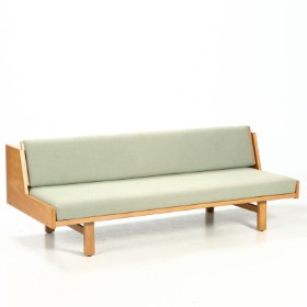 Hans J. Wegner. Briks/daybed i  bøgetræ