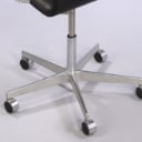 Arne Jacobsen. Oxford office chair, medium high back, black aniline leather