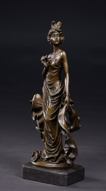 Bronzeskulptur, poserende kvinde