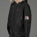 Geographical Norway. Jakke i sort med hætte ref. ALASKA Denne vare er sat til omsalg under nyt varenummer 2476477