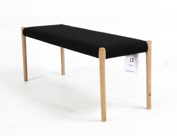 241. N.O Møller. Bench model 63A, oak