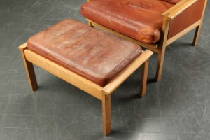 Illum Wikkelsø. lænestol med skammel, egetræ, model Capella (2) - Lauritz.com