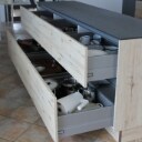 Nolte Küchen. Komplet køkken med køkkenø, bordplade i skifer m/ underlimet vask, samt fuld Bosch hvidevarepakke.