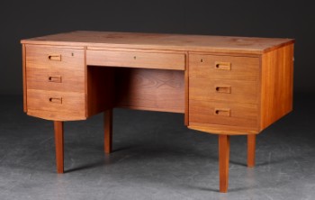 Fritstående skrivebord af teaktræ, 1950/60erne
