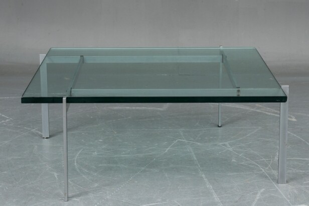 Poul Kjærholm. Sofabord med glasplade, model PK-61 