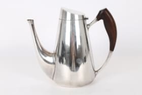 Dansk design: Kaffekande af pletsølv og palisander, 1950'erne