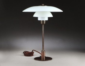 Poul Henningsen. PH 3½/2 ½ bordlampe, 1930-erne.