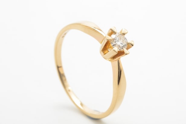 Solitaire ring with brilliant cut diamond of approx. 0.20 ct. 14 kt. gold, size 52