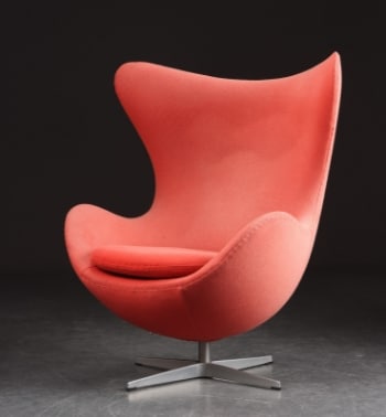 Arne Jacobsen. Lænestol Ægget, model 3316