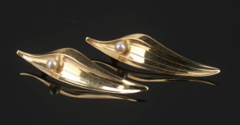 To brocher af 14 kt. guld med perler (2)