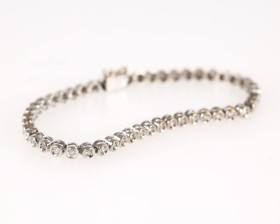 A diamond bracelet of 18k rhodium plated gold, 0.98 ct.