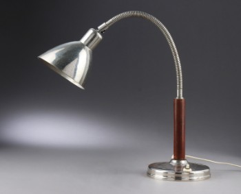 Frantisek Anyz. Bordlampe af forkromet stål fra 30erne