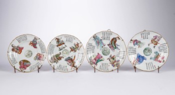 Fire kinesiske tallerkner af porcelæn (4)
