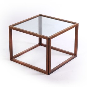 Danish furniture manufacturer. Rosewood side/coffee table