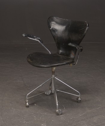 Arne Jacobsen. Kontorstol af model 3117
