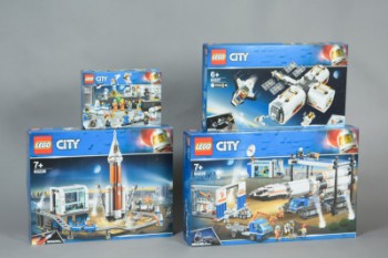 Lego City, Lunar Space Station, Rocket Assembly & Transport mfl. (2019)