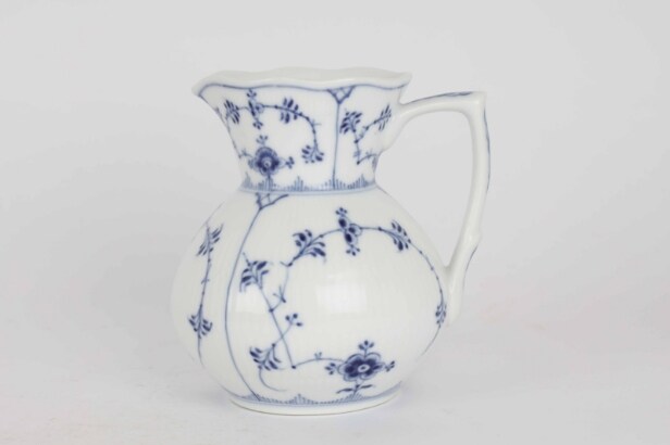 Royal Copenhagen: Musselmalet mælkekande nr. 386