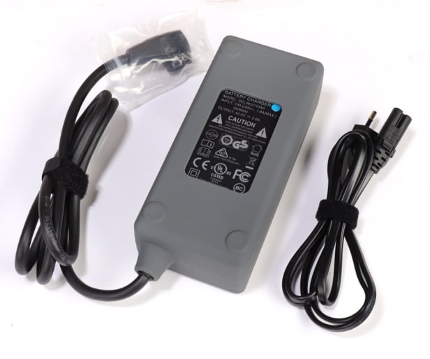 Biomega. Lot of 10 chargers for electric bicycles (10)