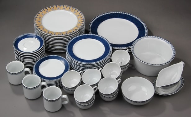 Pillivuyt Maeva spise-og kaffestel af porcelæn. (66)