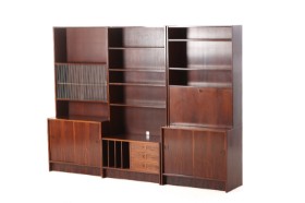 Danish furniture manufacturer. Rosewood shelving system. 1960s/70s. (3)