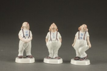 Bing & Grøndal.  Tre figurer, forestillende klovne