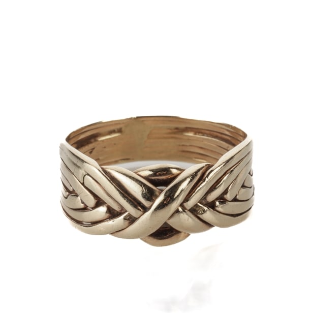 Bred guldring af 14 kt. Str. 68