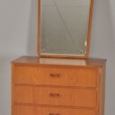 Liten hallbyrå och spegel, teak, 1960-tal Denna vara har satts till omförsäljning under nytt varunummer2373144