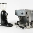 Ascaso. Kaffe- / espressomaskine med tilbehør og Compak kaffekværn.