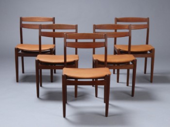 Henry Kjærnulf. Et sæt på fem stole i teak og anilin læder (5)