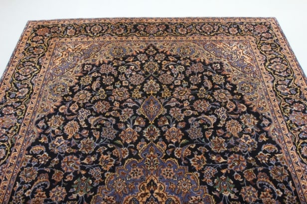 Persian Nadjafabad carpet, 350 x 240 cm.