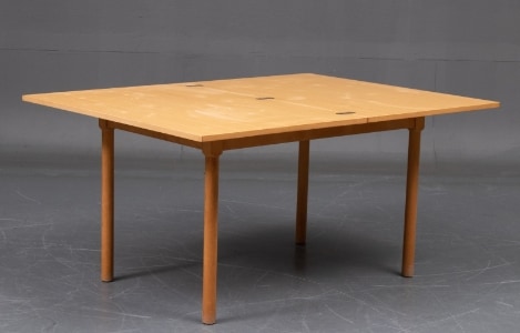 Børge Mogensen spillebord/sofabord af bøg model 4500 | Lauritz.com