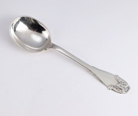 Evald Nielsen. Beautiful silver serving spoon in cutlery no. 20: 'Rain', year 1926