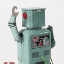 Ha Ha Toy. Robot Piston Action. Batteridrevet Robot samt Lantern Robot og 4 stk. Japanske Robot Låg / topemballage og 3 Danske Filmprogrammer (9)