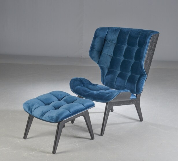 Rune Krøjgaard & Knut Bendik Humlevik for NORR11. Lænestol / øreklapstol model Mammoth Chair samt skammel (2)