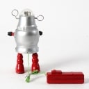 Ha Ha Toy. Robot Piston Action. Batteridrevet Robot samt Lantern Robot og 4 stk. Japanske Robot Låg / topemballage og 3 Danske Filmprogrammer (9)