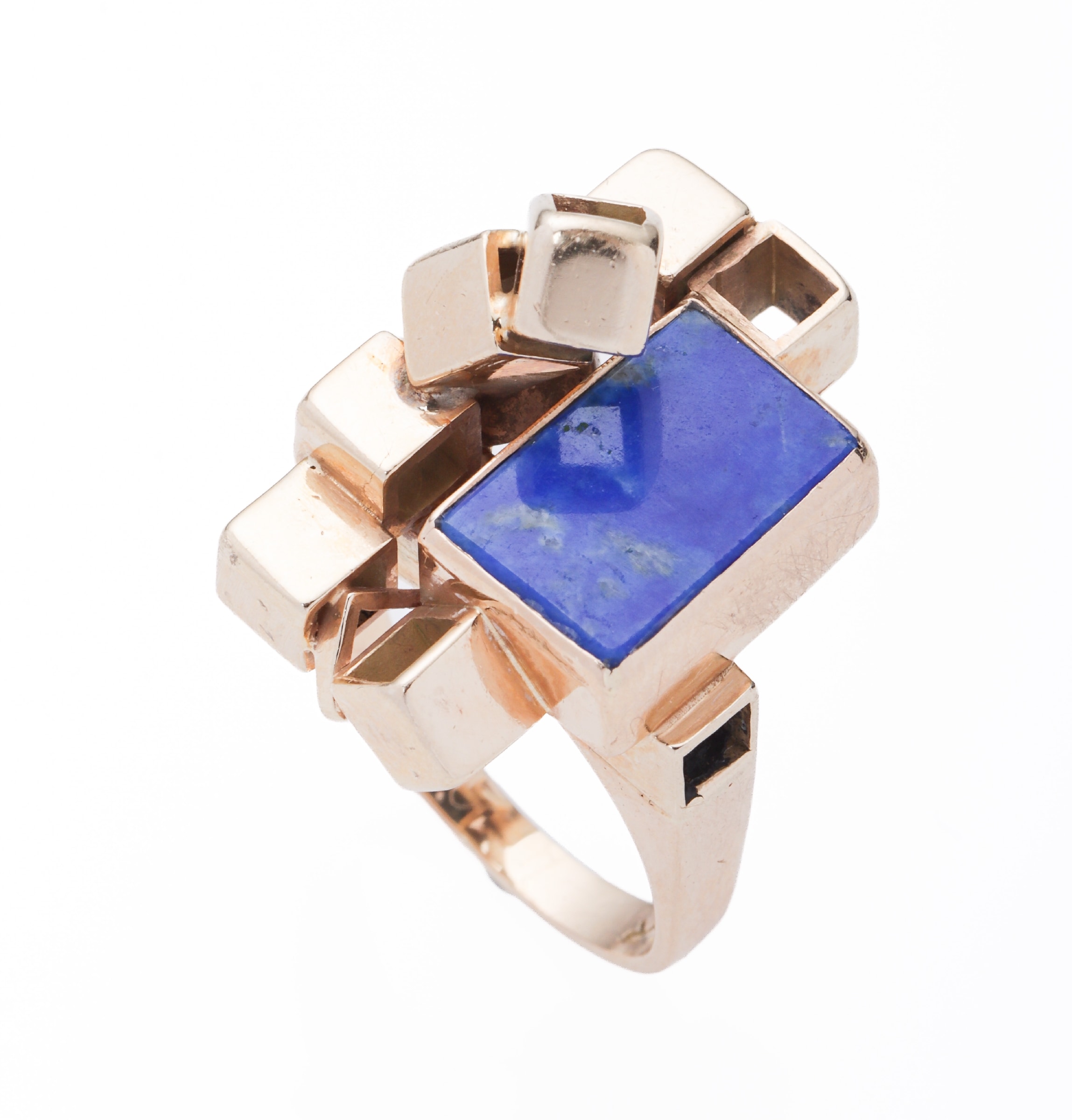 Jørgen Larsen: A unique ring of 14k gold with lapis lazuli. Size 50. 1960s.