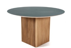 Christian Troels & Jacob Plejdrup for dk3, Rundt spisebord, massiv eg, model Ten Table,  Ø 120 cm