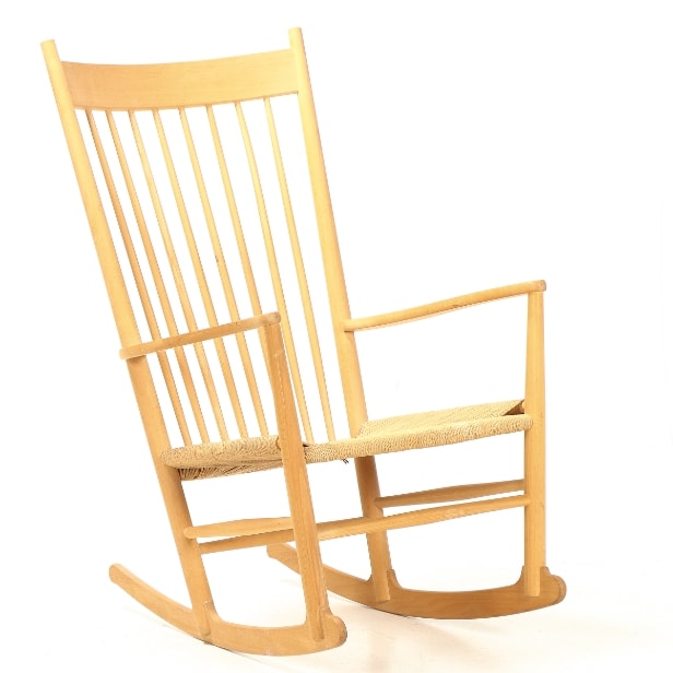 Hans J. Wegner. Gyngestol, model J16.
