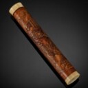Cylindrisk etui af udskåret bambus med elfenbens montering, Kina 1700-1800 tallet