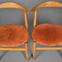 Hans J. Wegner. Et par armstole af bøg (2)