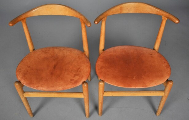 Hans J. Wegner. Et par armstole af bøg (2)
