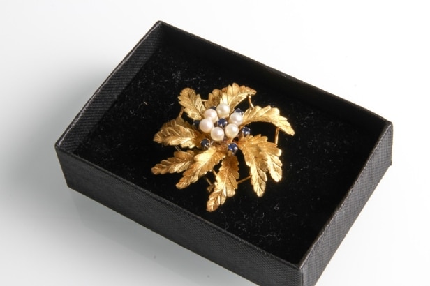 Blomsterbroche, 18 kt. guld